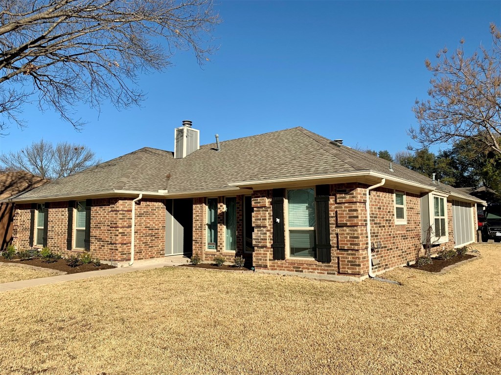 1943 Oakbluff Drive Carrollton TX 75007