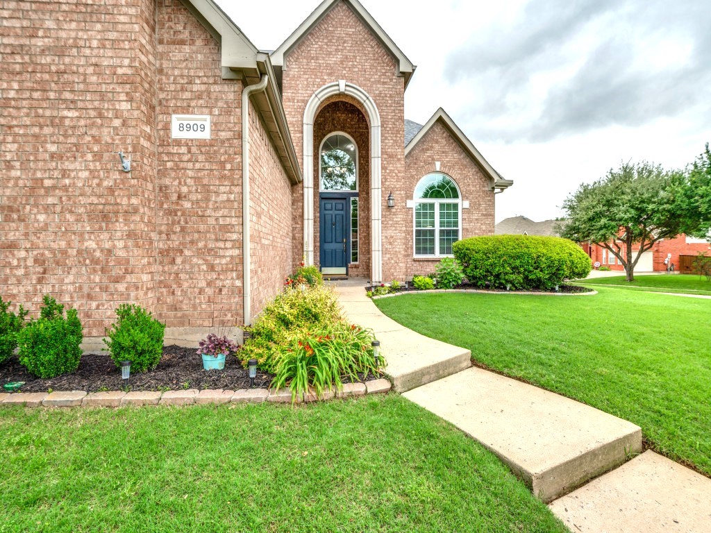 8909 Preston Wood Drive Mckinney TX 75072