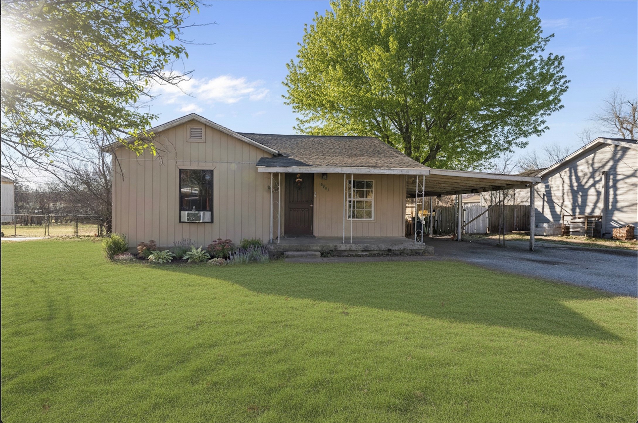 9201 Farmer Road White Settlement TX 76108