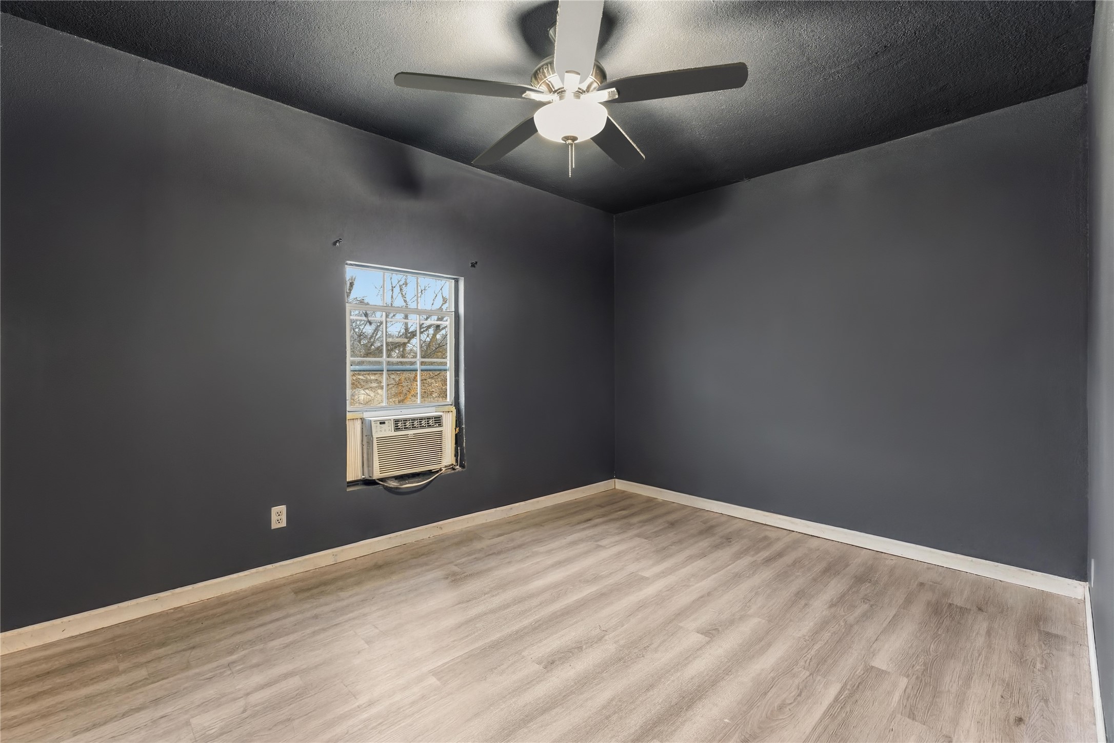 9201 Farmer Road White Settlement TX 76108