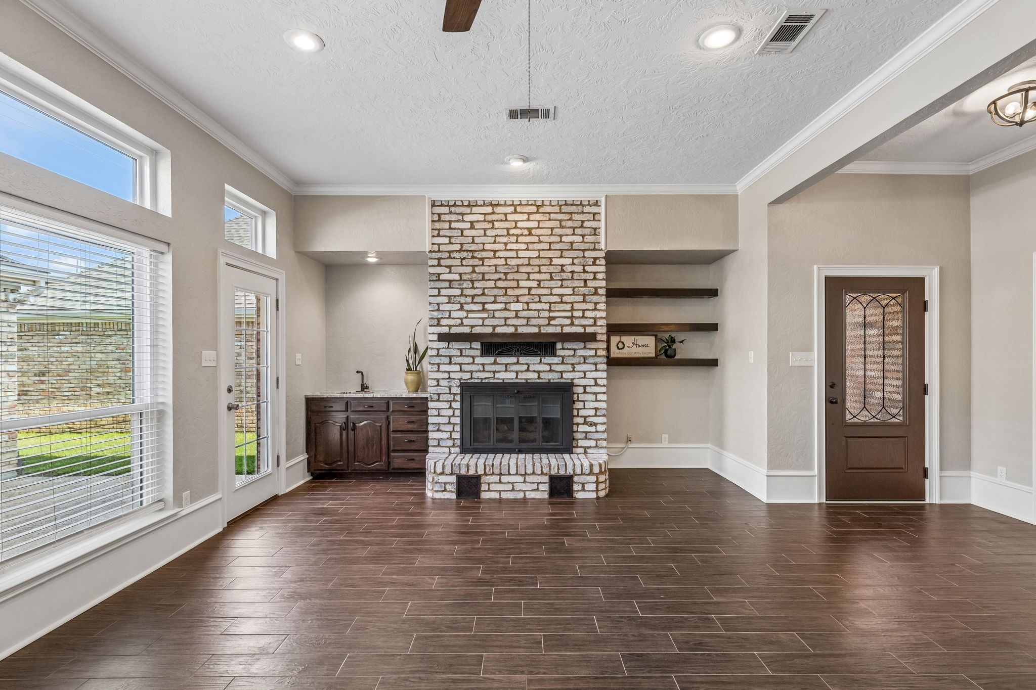 604 Shalamar Place Irving TX 75061
