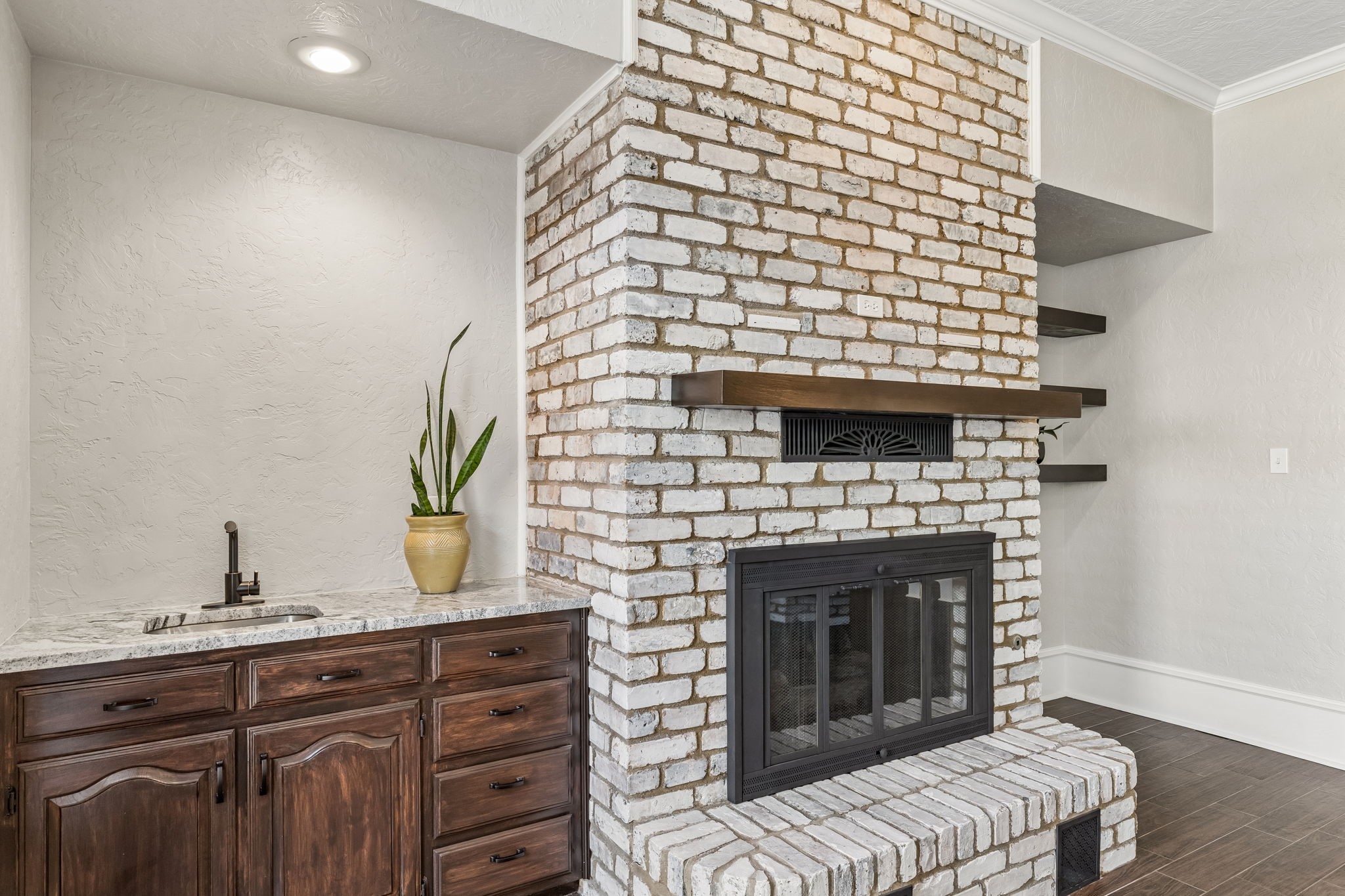 604 Shalamar Place Irving TX 75061
