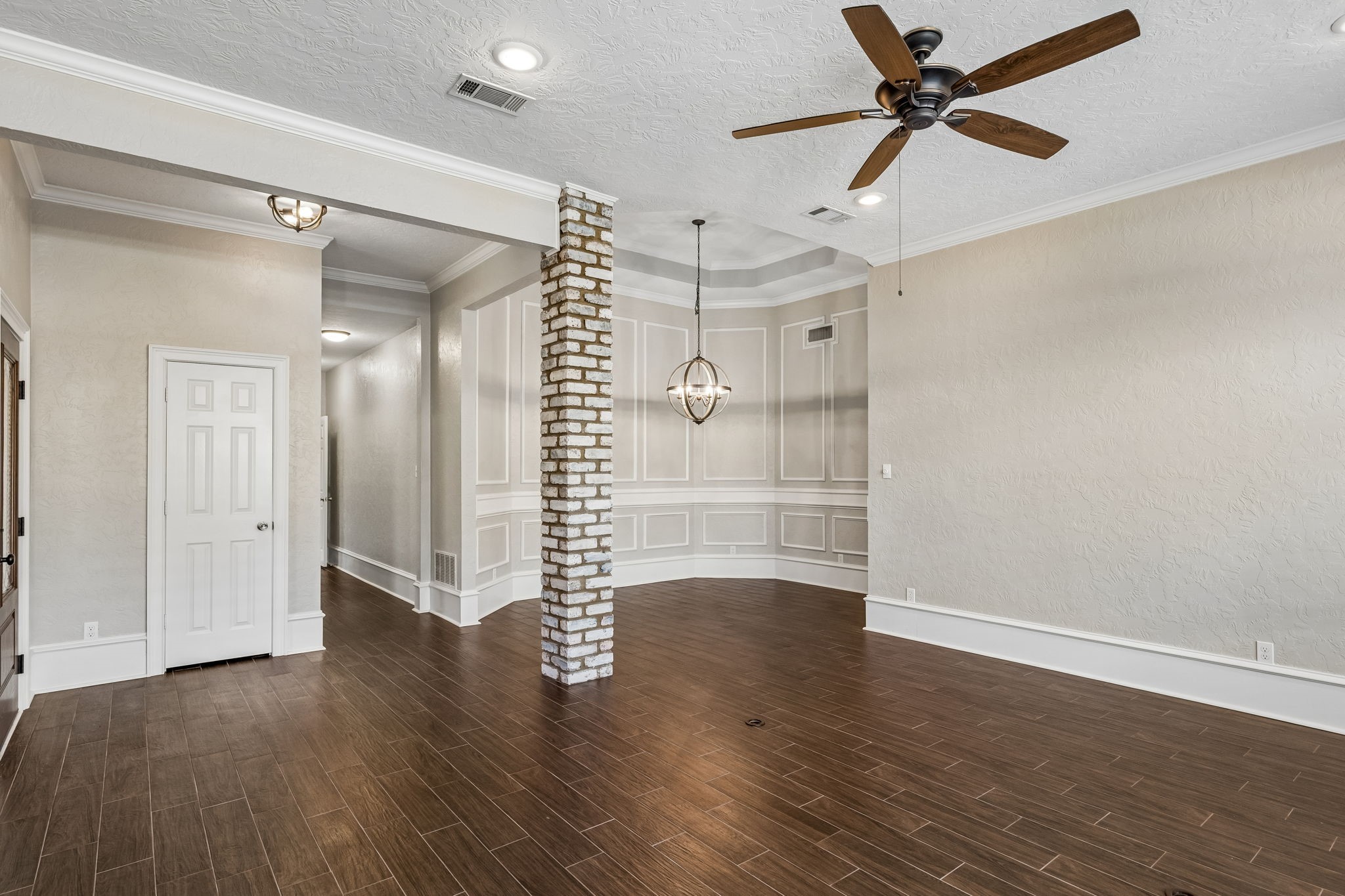 604 Shalamar Place Irving TX 75061