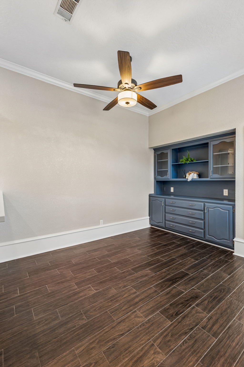 604 Shalamar Place Irving TX 75061
