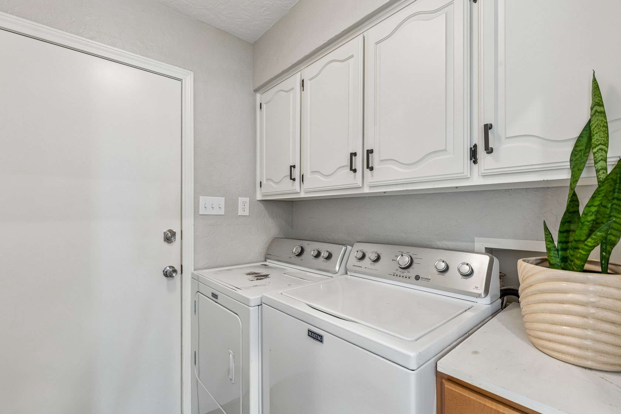 604 Shalamar Place Irving TX 75061