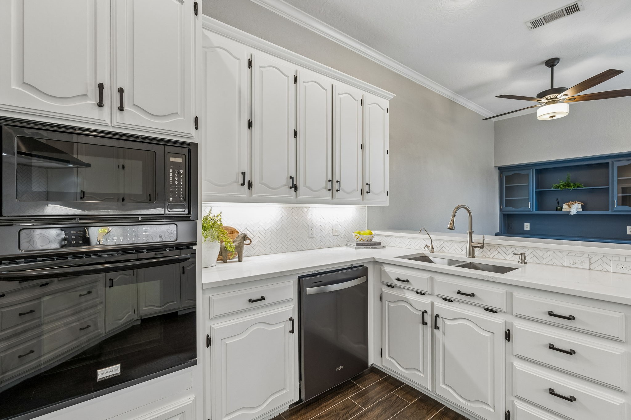 604 Shalamar Place Irving TX 75061
