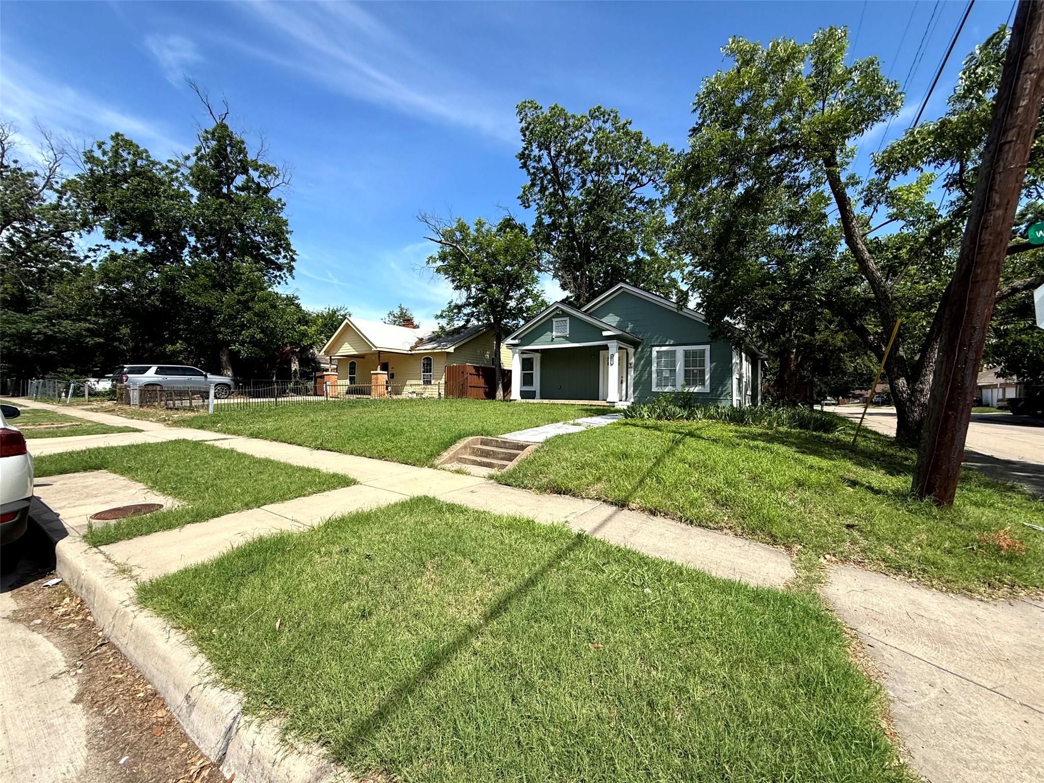 2502 W Lovers Lane Dallas TX 75235