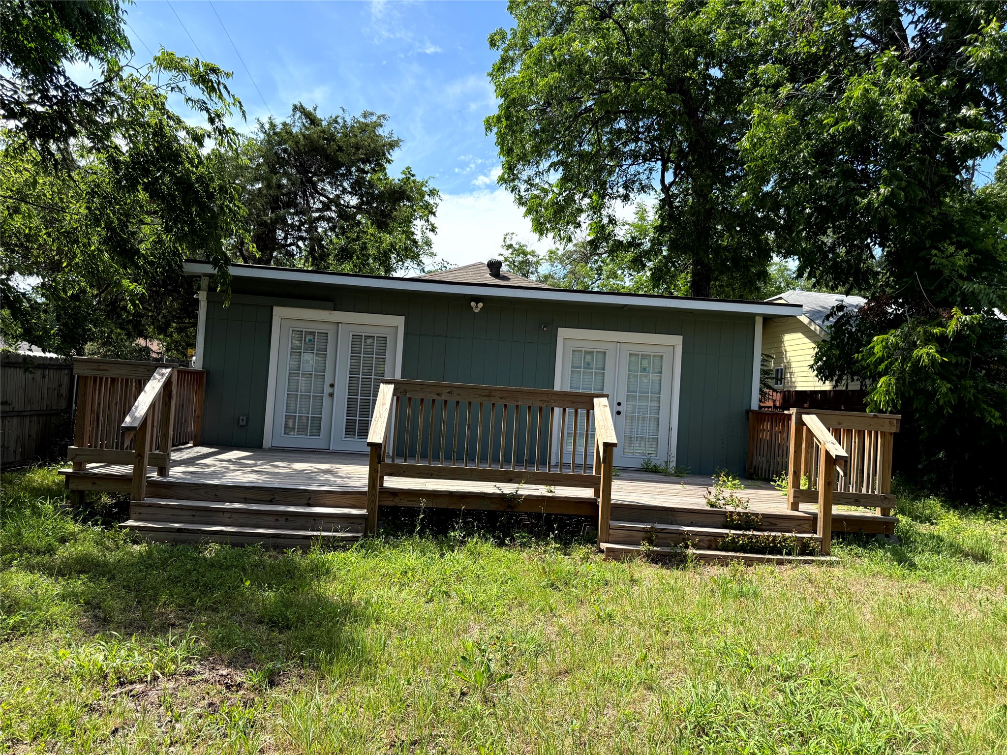 2502 W Lovers Lane Dallas TX 75235