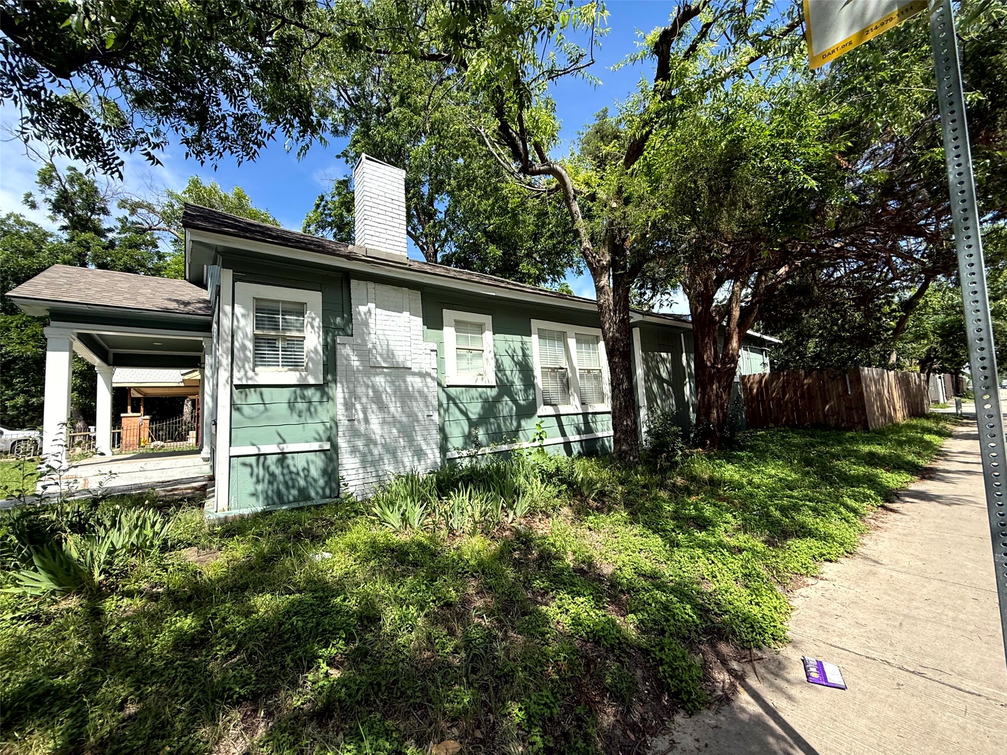 2502 W Lovers Lane Dallas TX 75235