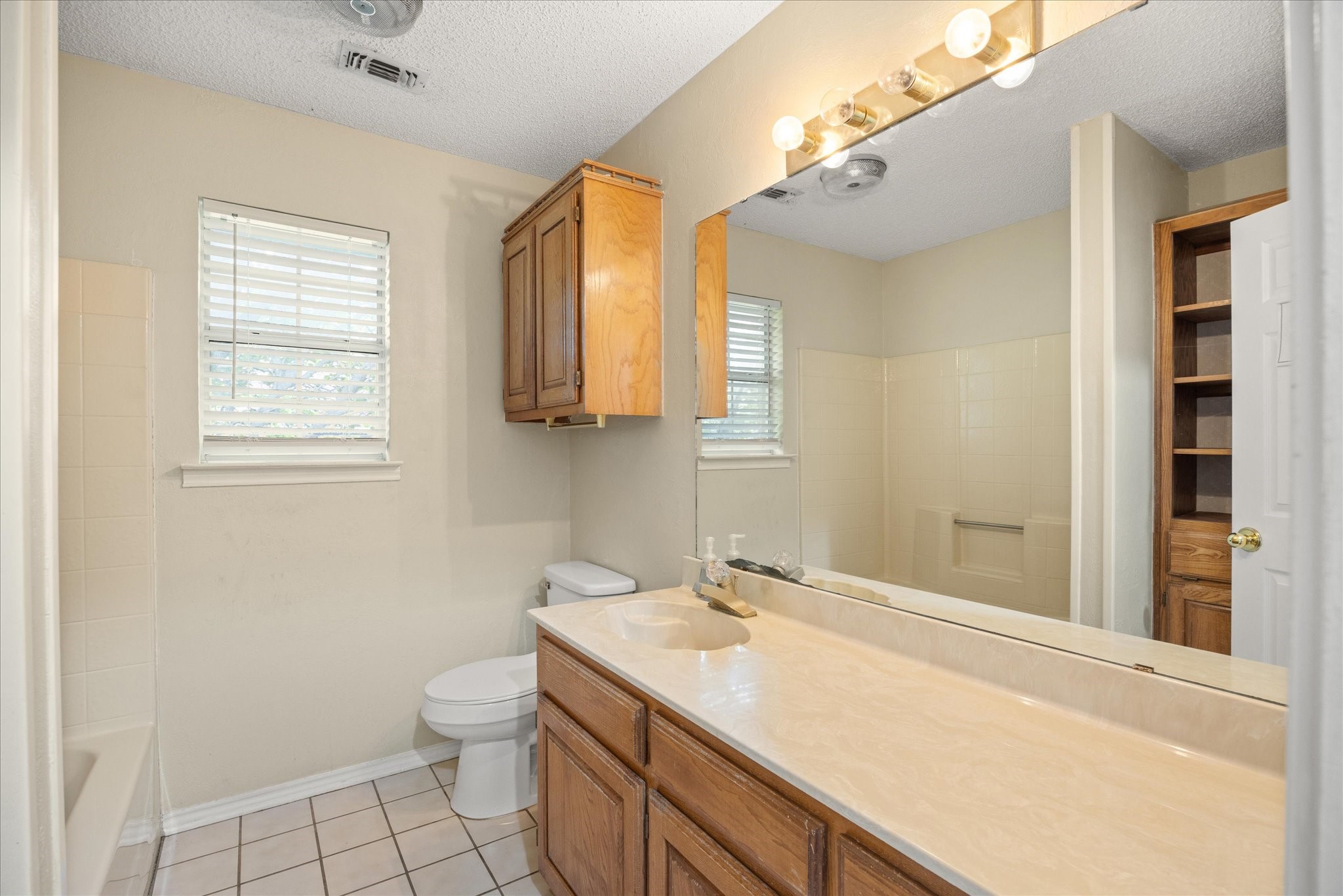 3905 Frisco Circle Granbury TX 76048
