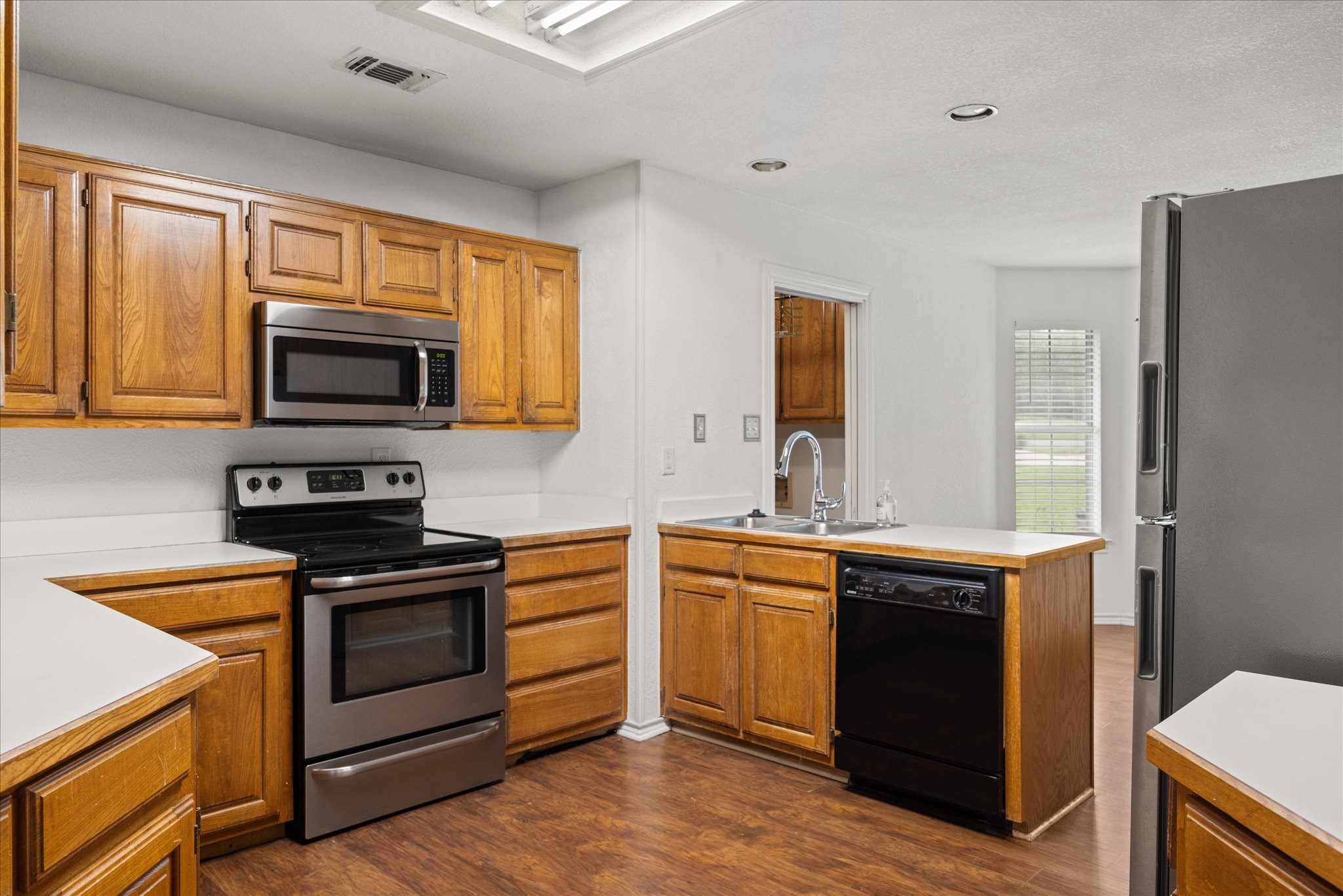 3905 Frisco Circle Granbury TX 76048