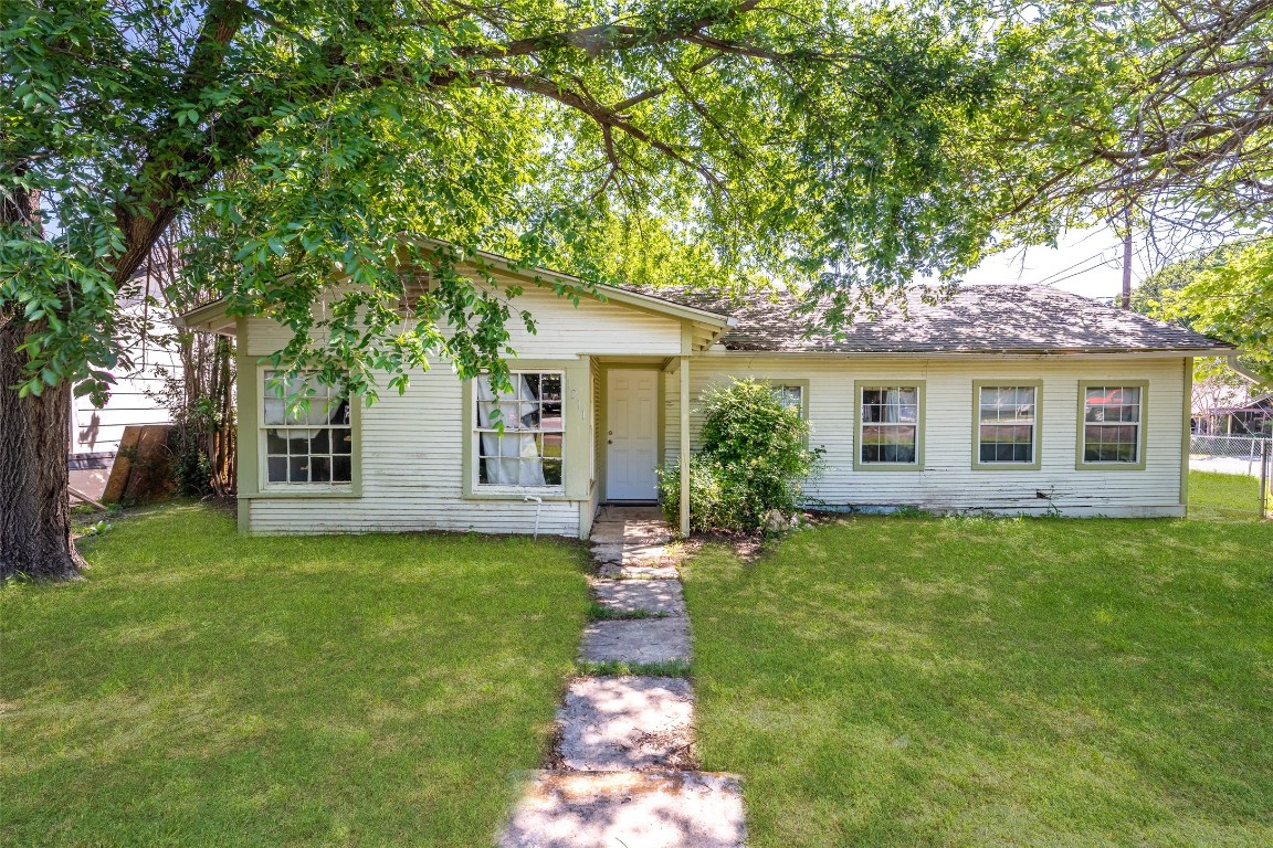 1211 N Ollie Street Stephenville TX 76401
