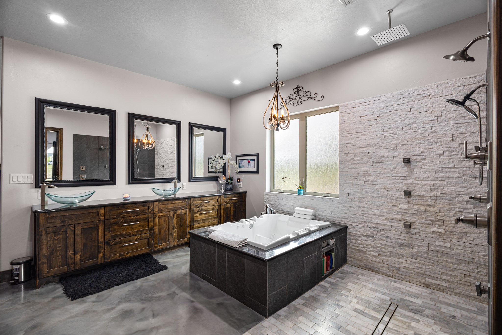1395 Private Road 4011 Decatur TX 76234