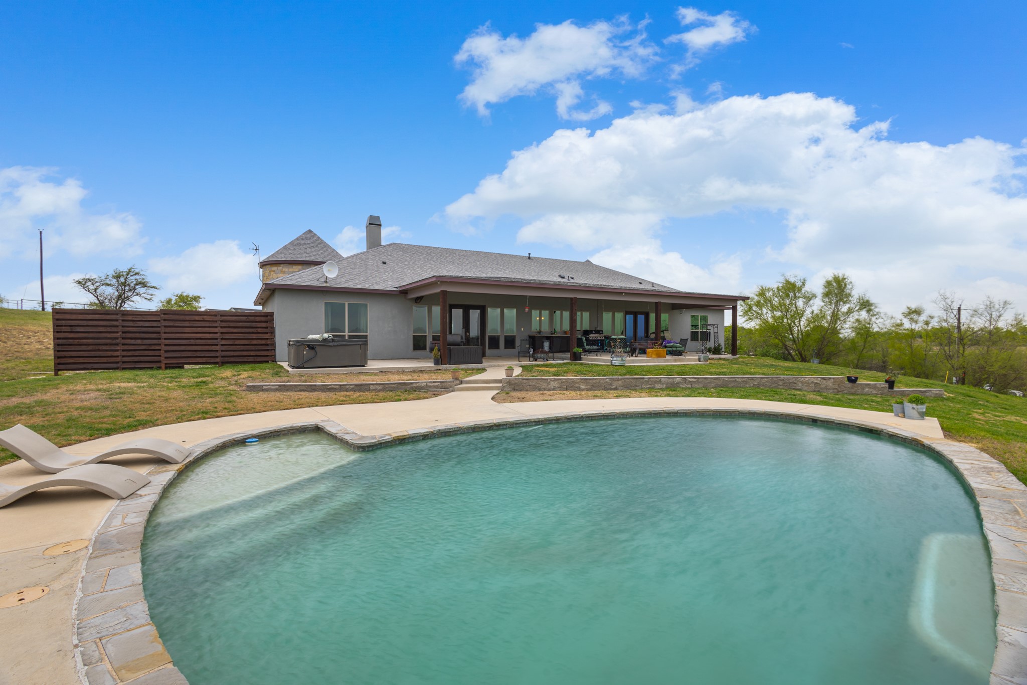1395 Private Road 4011 Decatur TX 76234