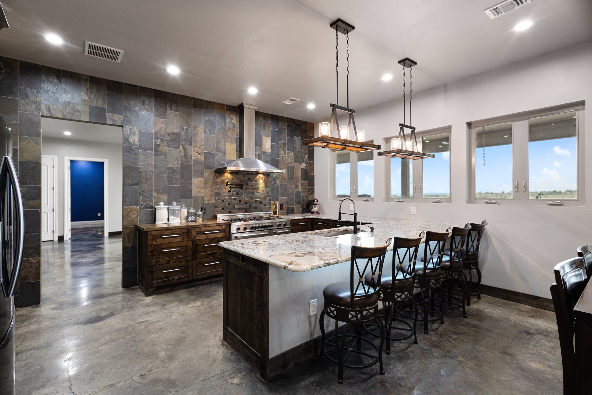 1395 Private Road 4011 Decatur TX 76234