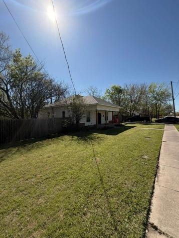 908 N Virginia Street Terrell TX 75160