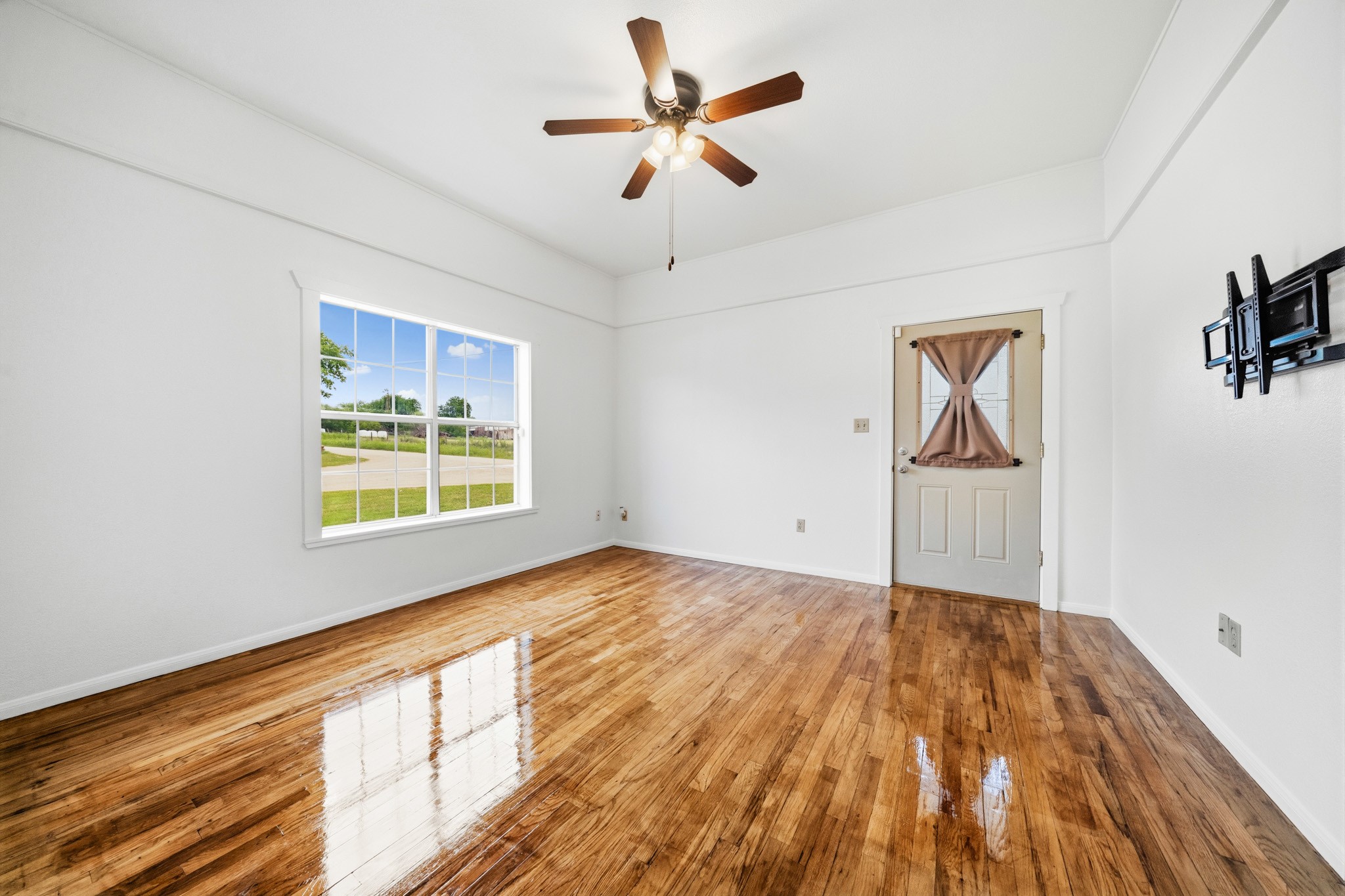 119 Avenue A Walnut Springs TX 76690