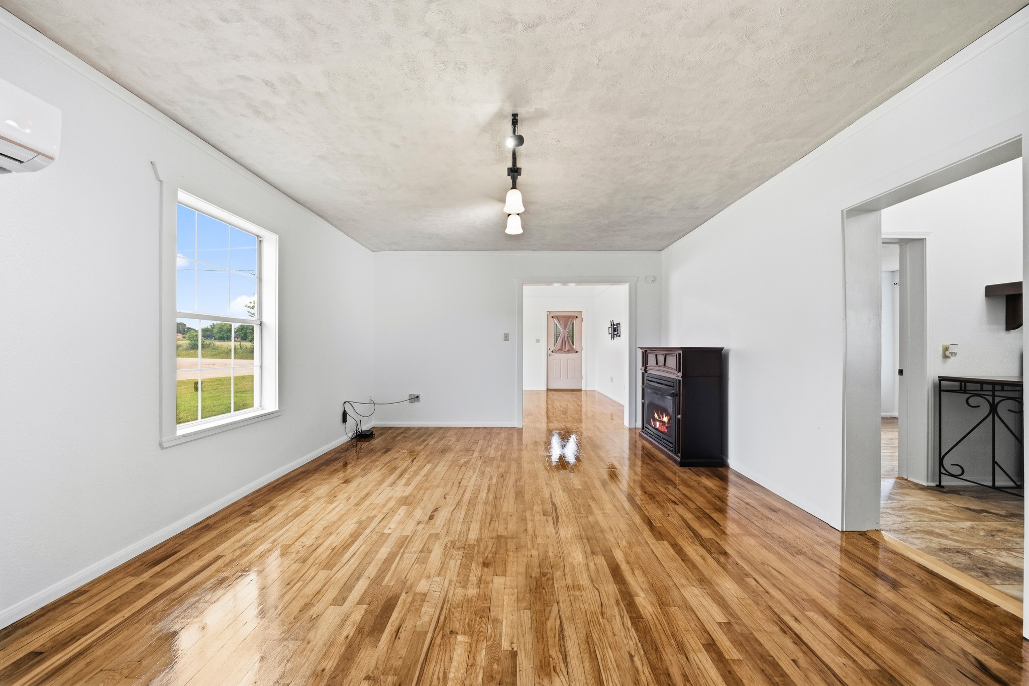 119 Avenue A Walnut Springs TX 76690
