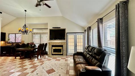 924 S Old Orchard Lane Lewisville TX 75067