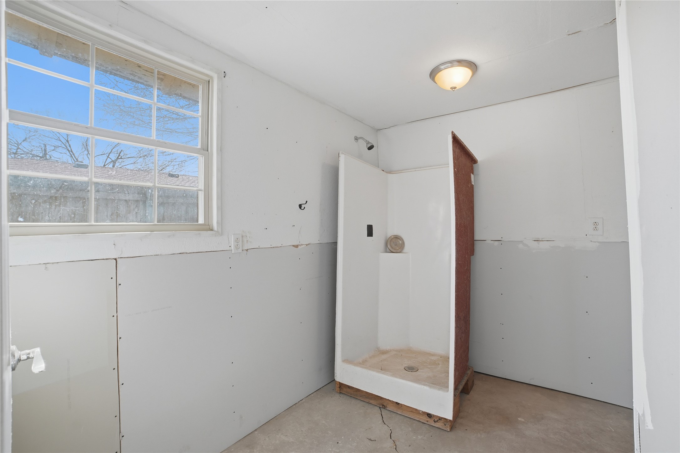 404 S 4th Street Crandall TX 75114