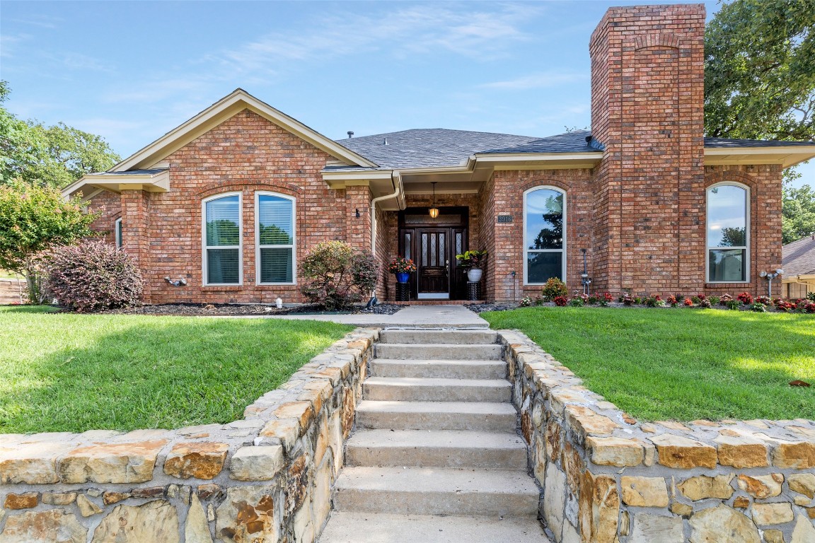3916 Meadow Drive Grapevine TX 76051