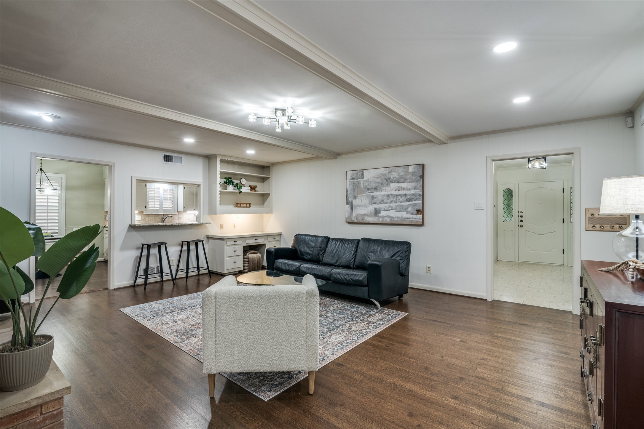 6324 Annapolis Lane Dallas TX 75214