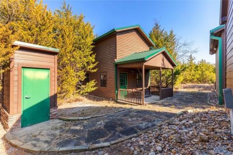1221 County Road 3115 Bonham TX 75418