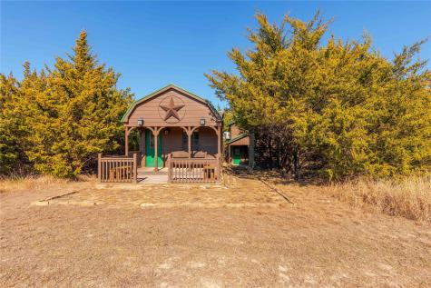 1221 County Road 3115 Bonham TX 75418