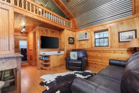 1221 County Road 3115 Bonham TX 75418