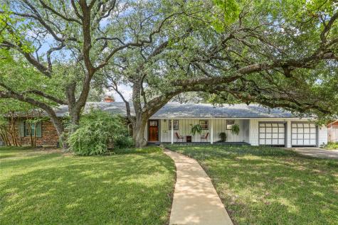 2015 W Lotus Avenue Fort Worth TX 76111