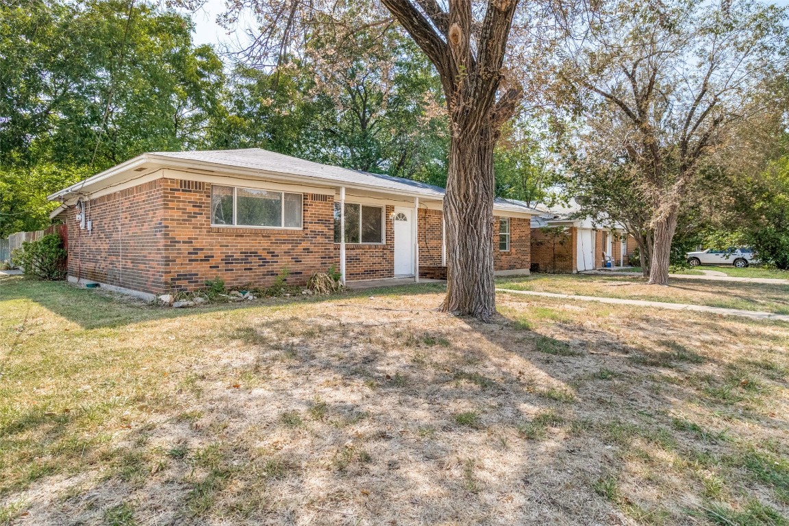 200 S Lillis Lane Denison TX 75020
