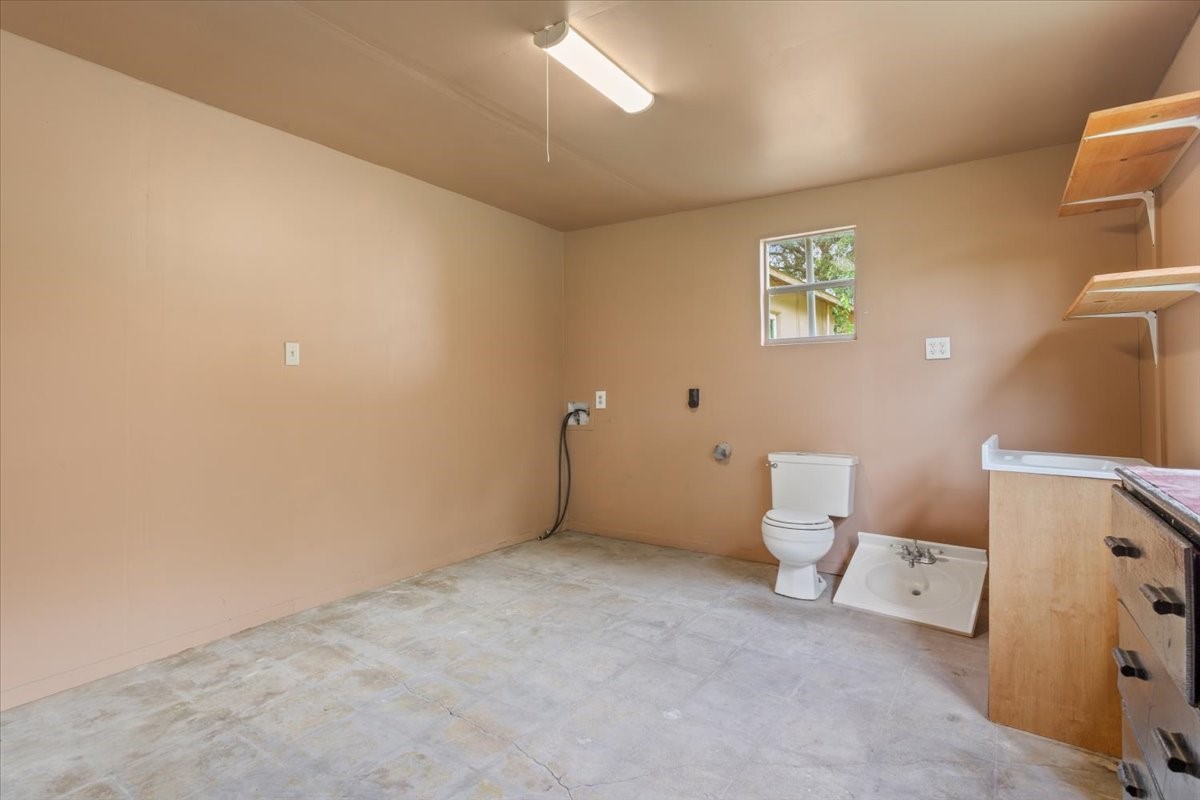 1084 Speegle Road Woodway TX 76712
