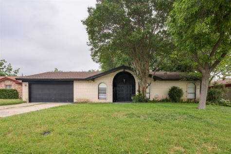 2105 Cottie Lane Arlington TX 76010