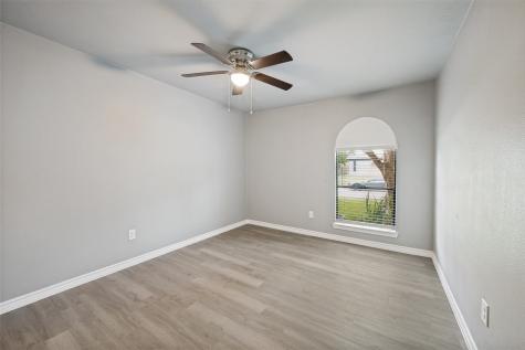 2105 Cottie Lane Arlington TX 76010
