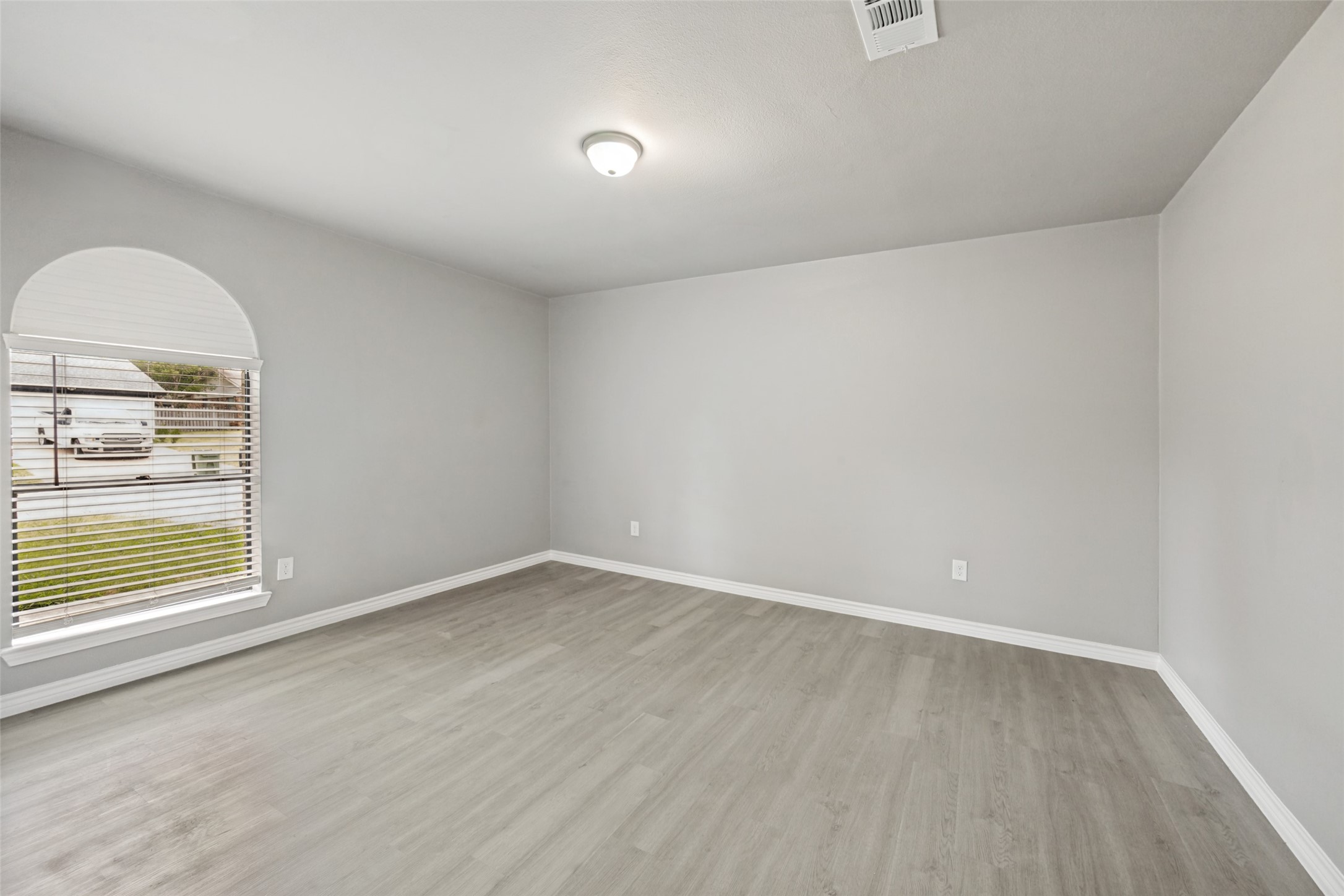 2105 Cottie Lane Arlington TX 76010