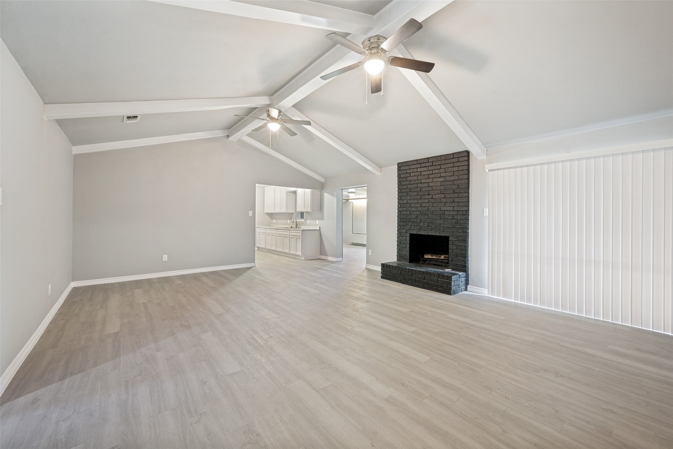 2105 Cottie Lane Arlington TX 76010