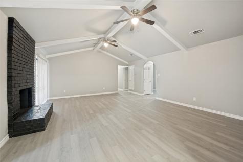 2105 Cottie Lane Arlington TX 76010