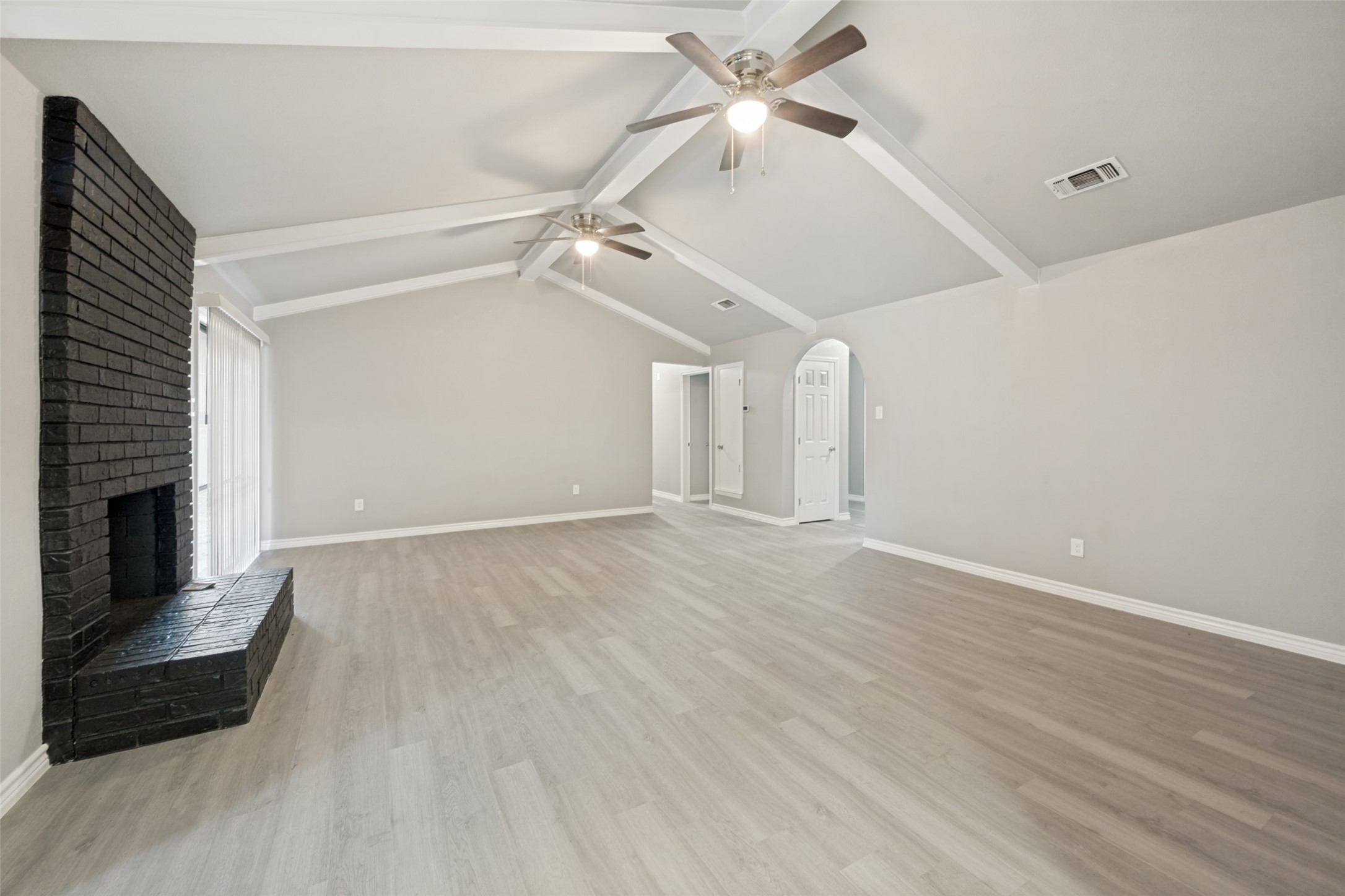 2105 Cottie Lane Arlington TX 76010