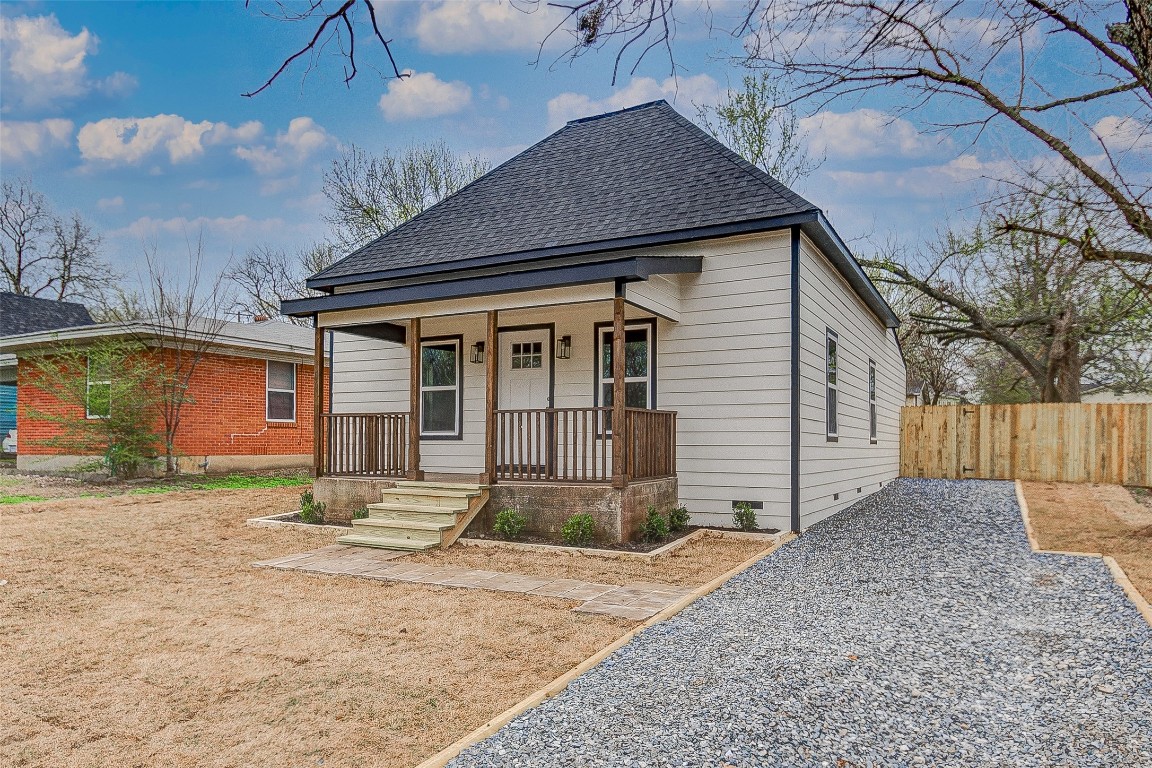 422 W Day Street Denison TX 75020