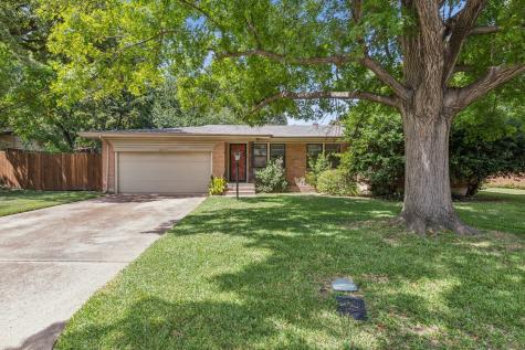 1303 W Lavender Lane Arlington TX 76013