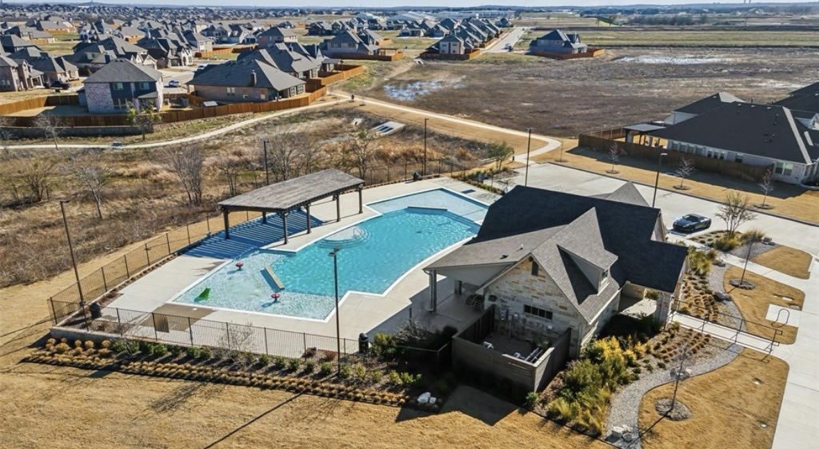 4532 Pentridge Drive Fort Worth TX 76036