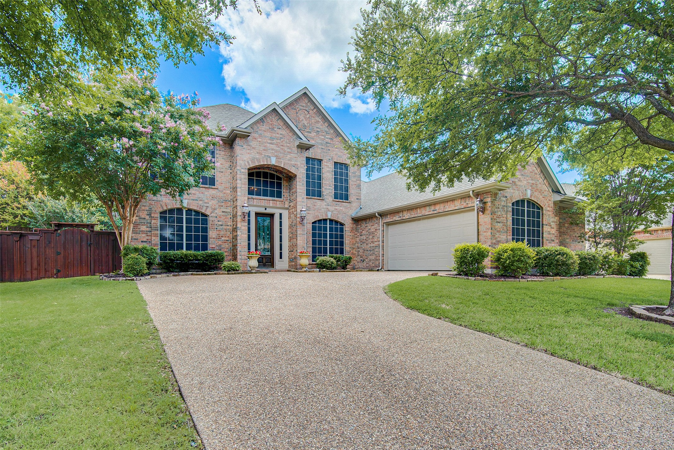 2717 Lakesedge Drive Mckinney TX 75072