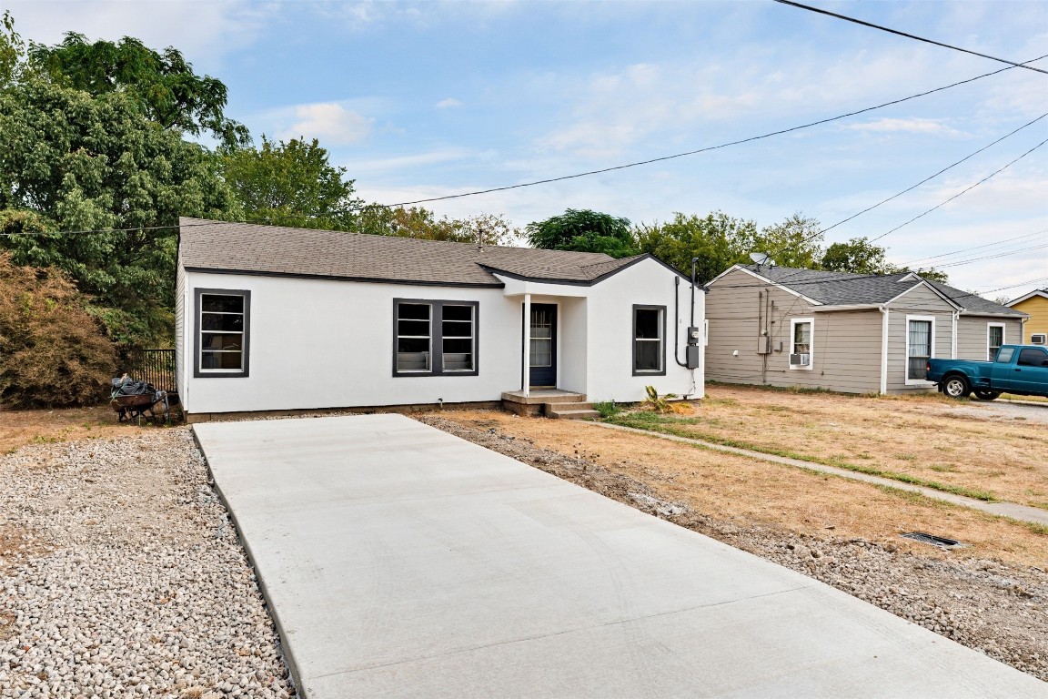 1909 Pembroke Street Irving TX 75060