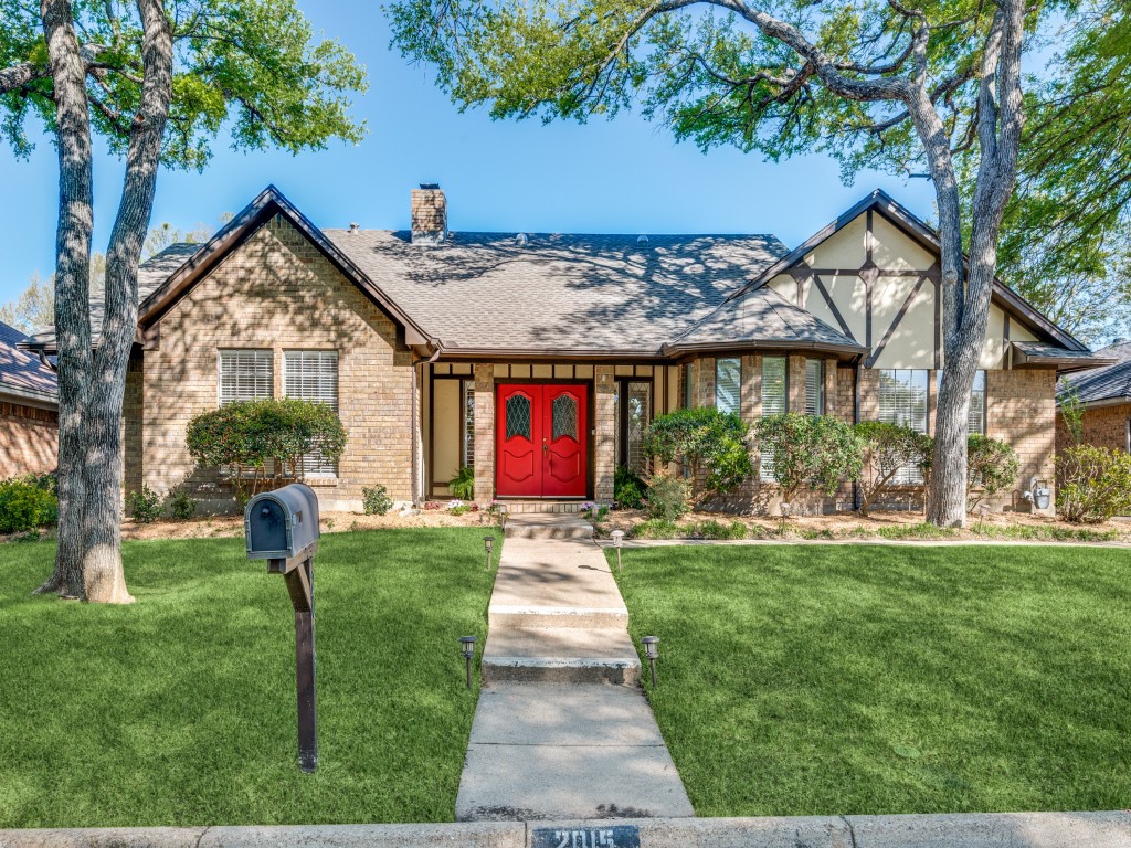 2015 Turf Club Drive Arlington TX 76017