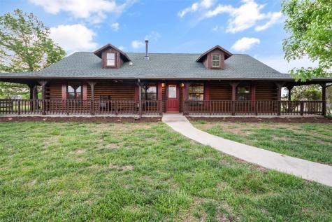 3695 Fm 36 N Farmersville TX 75442