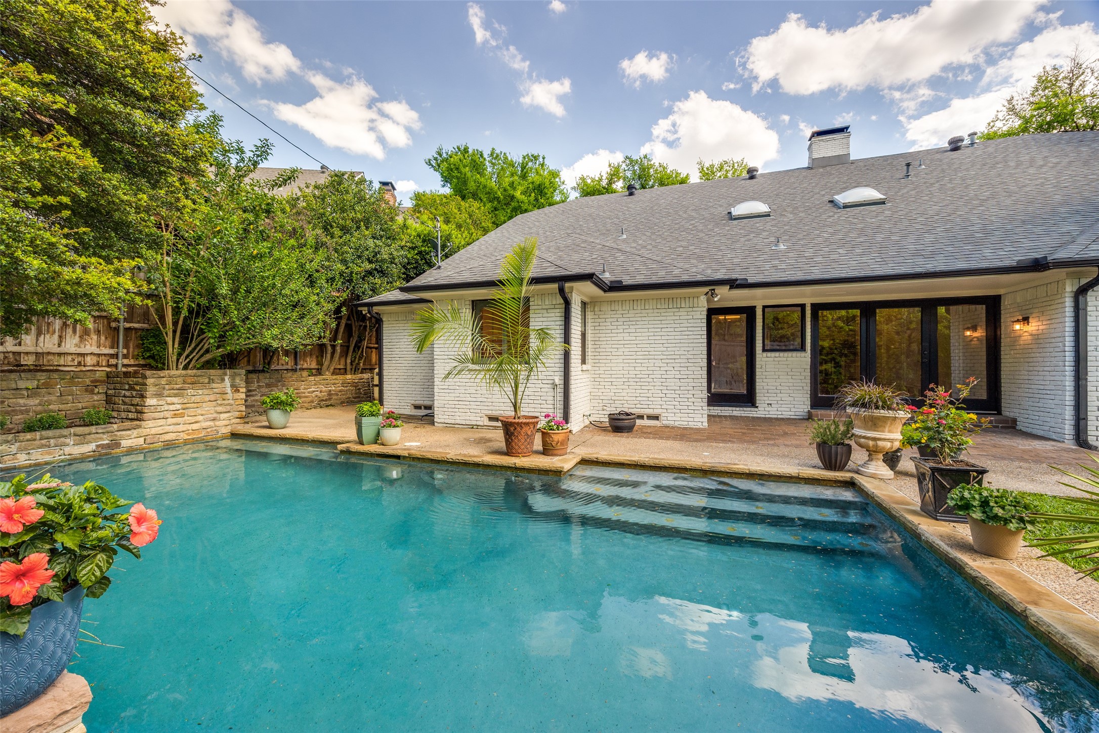 9223 Club Glen Drive Dallas TX 75243