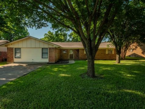 253 Davis Avenue Stephenville TX 76401