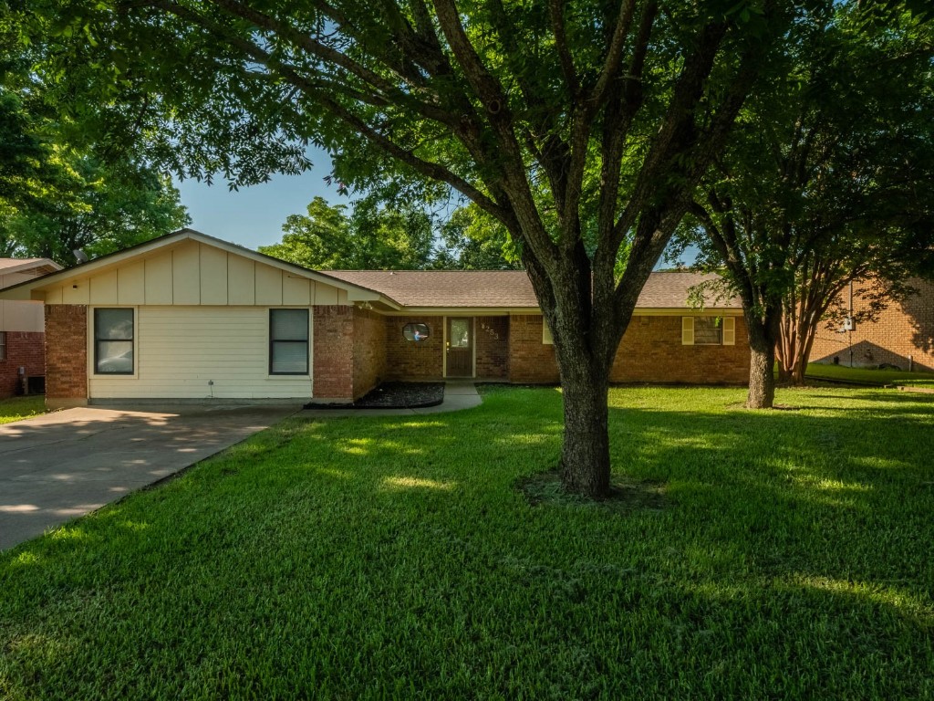 253 Davis Avenue Stephenville TX 76401