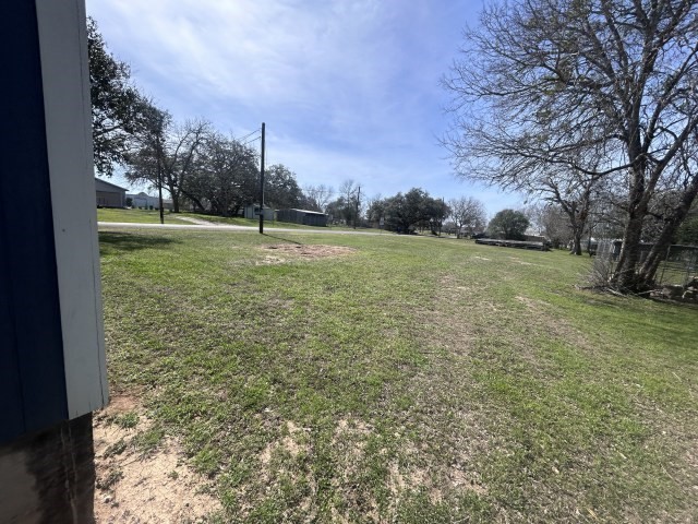 902 Simpson Street Yoakum TX 77995