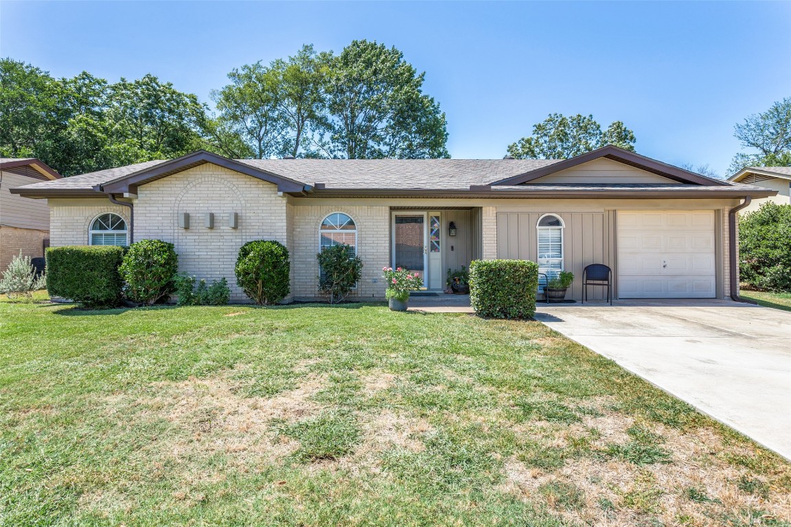 1513 Timberline Drive Benbrook TX 76126